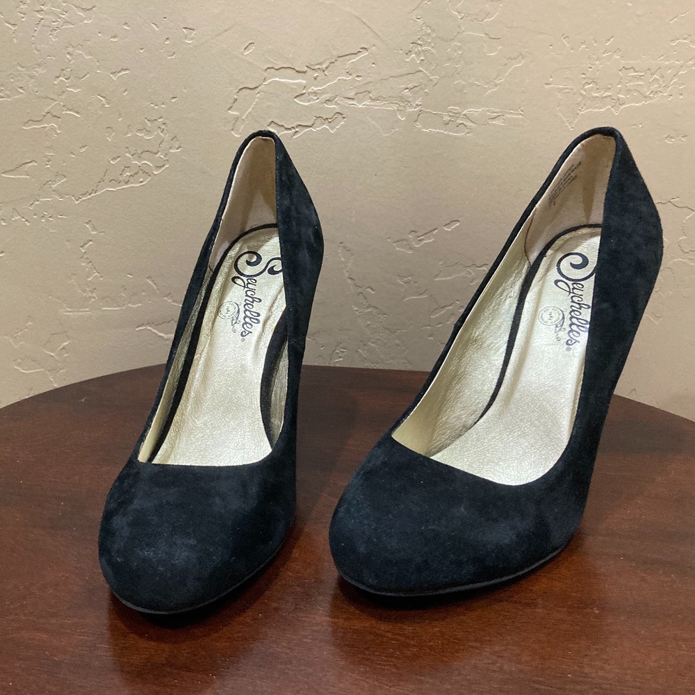 Seychelles 4" Black Suede Pumps with Gold Heels, Size 7.5 - Picture 8 of 12